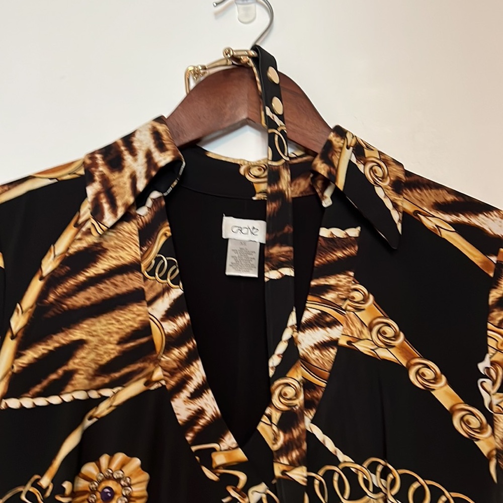 Cache drees - Picture 2 of 3